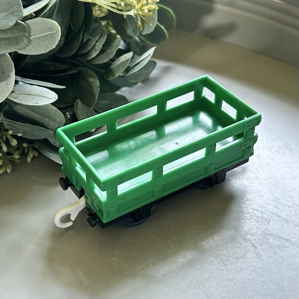 Thomas The Train 2009 Track Master Green Cargo Cart Car‎
